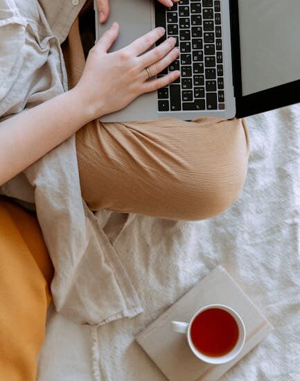 Trabajos online desde casa: Descubre las mejores opciones para ganar dinero desde la comodidad de tu hogar